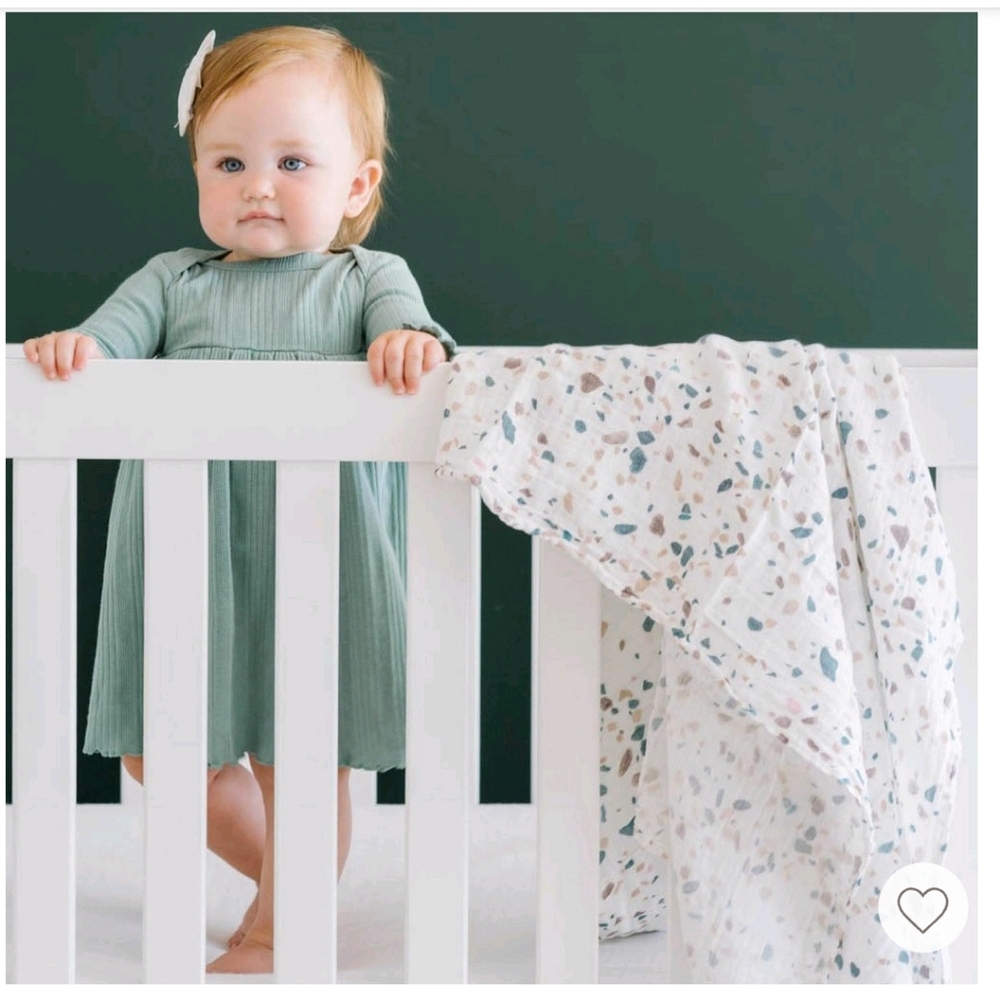 Red Rovr Organic Cotton Muslin Swaddle Blanket Single  - Pebbles